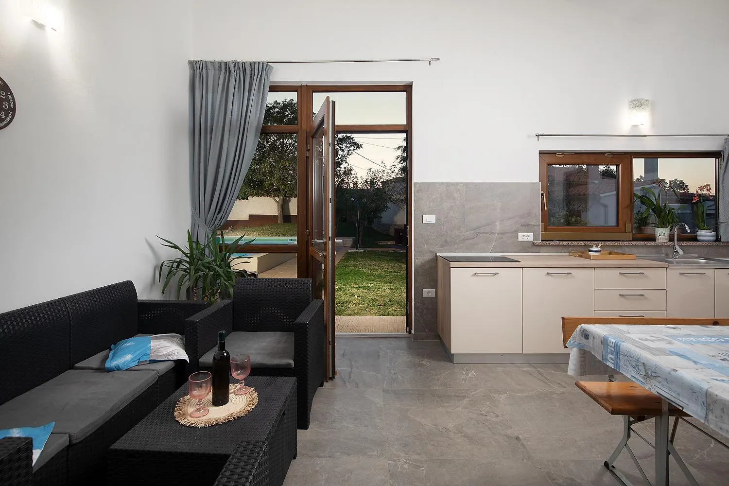 Kuzinici Villa Divsici