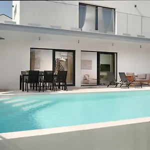 Infinity Pool San Villa